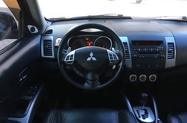 Внедорожник / Кроссовер Mitsubishi Outlander XL 2009 в Ивано-Франковске