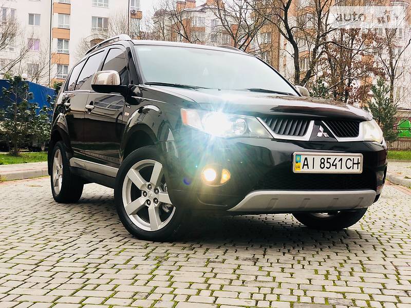 Внедорожник / Кроссовер Mitsubishi Outlander XL 2008 в Ивано-Франковске