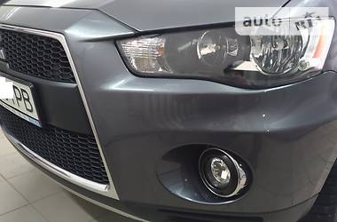 Внедорожник / Кроссовер Mitsubishi Outlander XL 2012 в Днепре