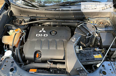 Позашляховик / Кросовер Mitsubishi Outlander XL 2009 в 