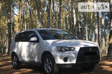 Внедорожник / Кроссовер Mitsubishi Outlander XL 2010 в Чернигове