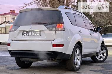Позашляховик / Кросовер Mitsubishi Outlander XL 2008 в 