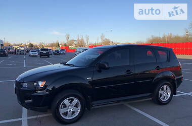 Внедорожник / Кроссовер Mitsubishi Outlander XL 2011 в Херсоне