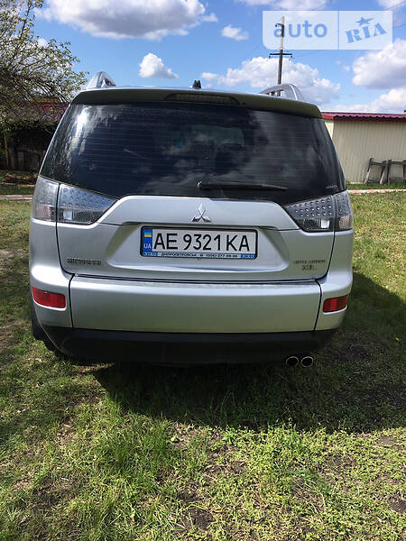 Позашляховик / Кросовер Mitsubishi Outlander XL 2007 в Дніпрі