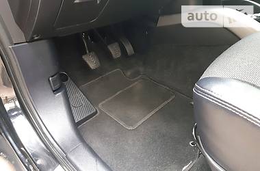 Внедорожник / Кроссовер Mitsubishi Outlander XL 2010 в 