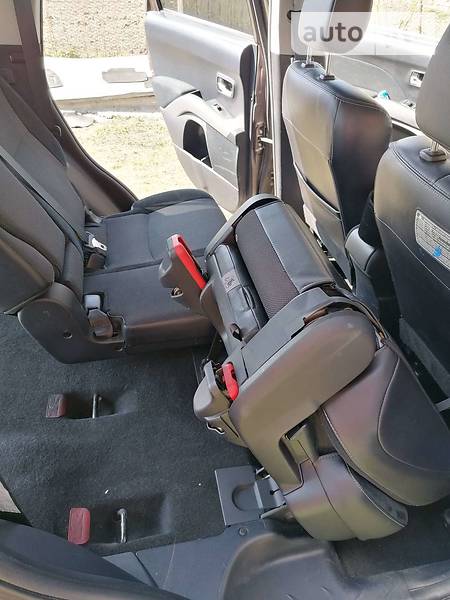 Позашляховик / Кросовер Mitsubishi Outlander XL 2011 в Тернополі