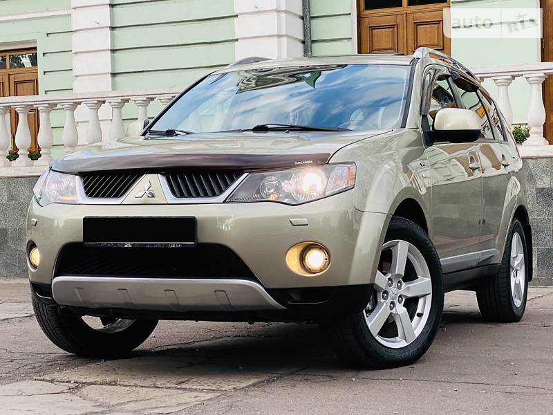 Позашляховик / Кросовер Mitsubishi Outlander XL 2008 в Кам'янському