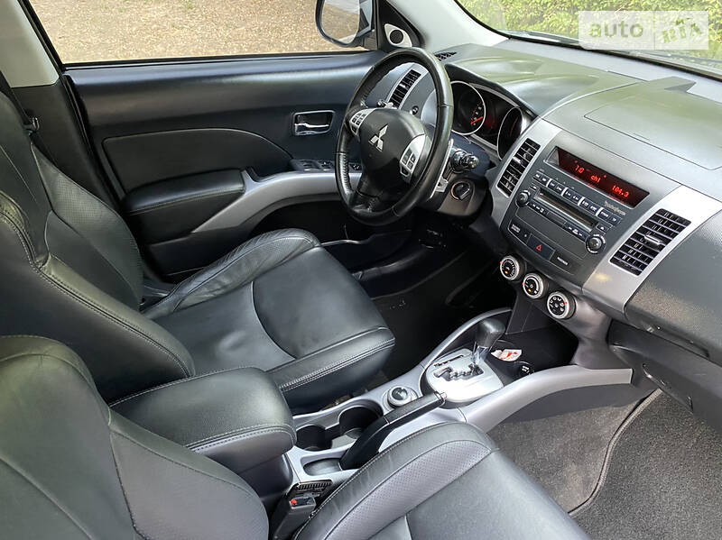 Позашляховик / Кросовер Mitsubishi Outlander XL 2009 в Одесі фото 28 Позашляховик / Кросовер Mitsubishi Outlander XL 2009 в Одесі