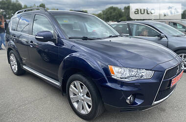 Внедорожник / Кроссовер Mitsubishi Outlander XL 2010 в Ровно