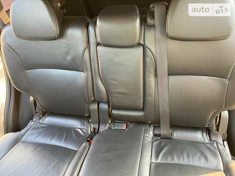 Внедорожник / Кроссовер Mitsubishi Outlander XL 2008 в Черновцах