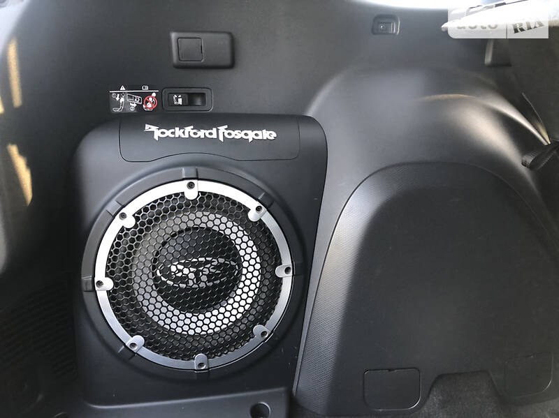 Внедорожник / Кроссовер Mitsubishi Outlander XL 2012 в Киеве