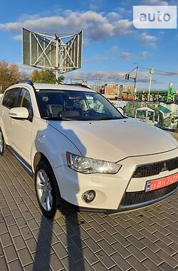 Внедорожник / Кроссовер Mitsubishi Outlander XL 2011 в Ковеле