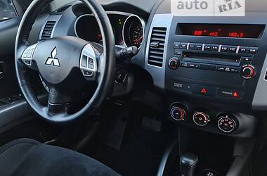 Внедорожник / Кроссовер Mitsubishi Outlander XL 2011 в Тернополе