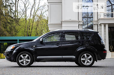 Внедорожник / Кроссовер Mitsubishi Outlander XL 2007 в 