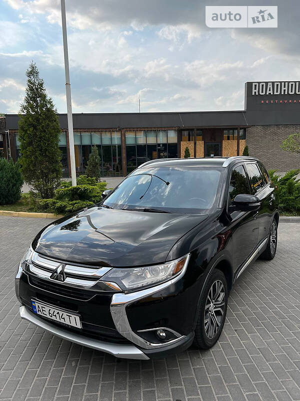 Универсал Mitsubishi Outlander XL 2016 в Днепре