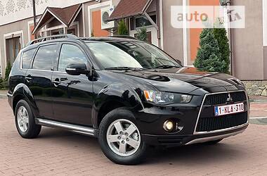 Внедорожник / Кроссовер Mitsubishi Outlander XL 2012 в 