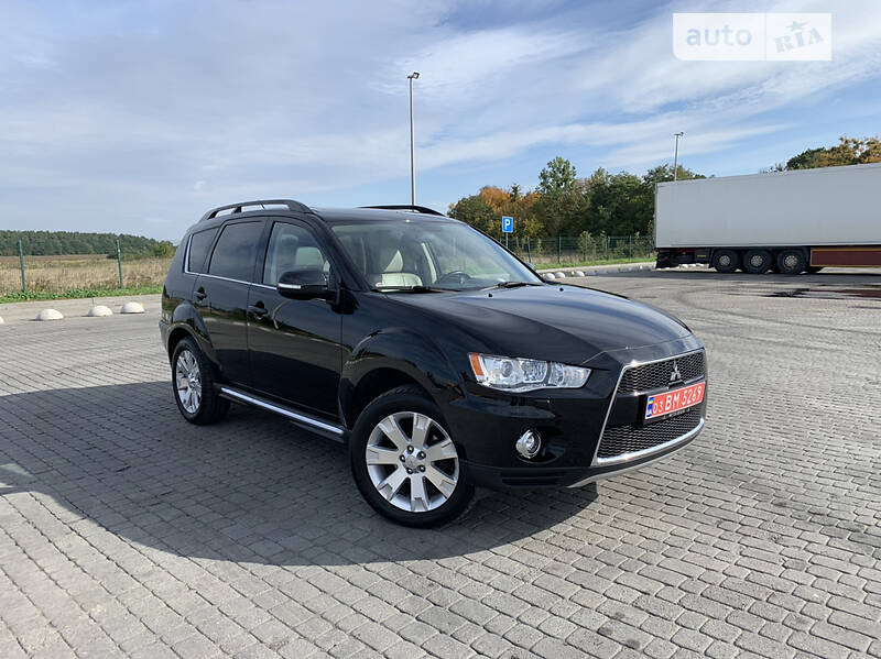 Mitsubishi Outlander XL