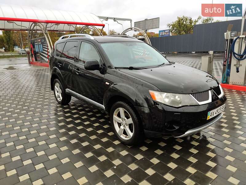 Внедорожник / Кроссовер Mitsubishi Outlander XL 2007 в Харькове