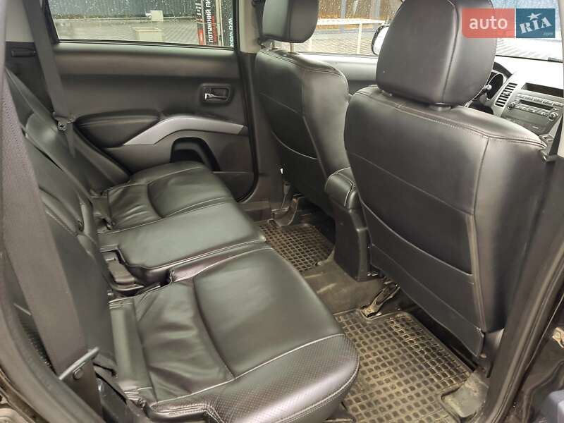 Внедорожник / Кроссовер Mitsubishi Outlander XL 2007 в Харькове