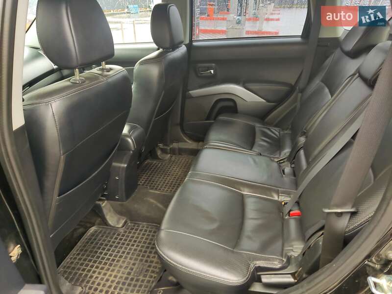 Внедорожник / Кроссовер Mitsubishi Outlander XL 2007 в Харькове