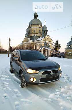 Внедорожник / Кроссовер Mitsubishi Outlander XL 2013 в Ивано-Франковске