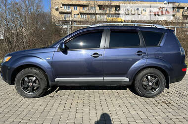 Внедорожник / Кроссовер Mitsubishi Outlander XL 2007 в 