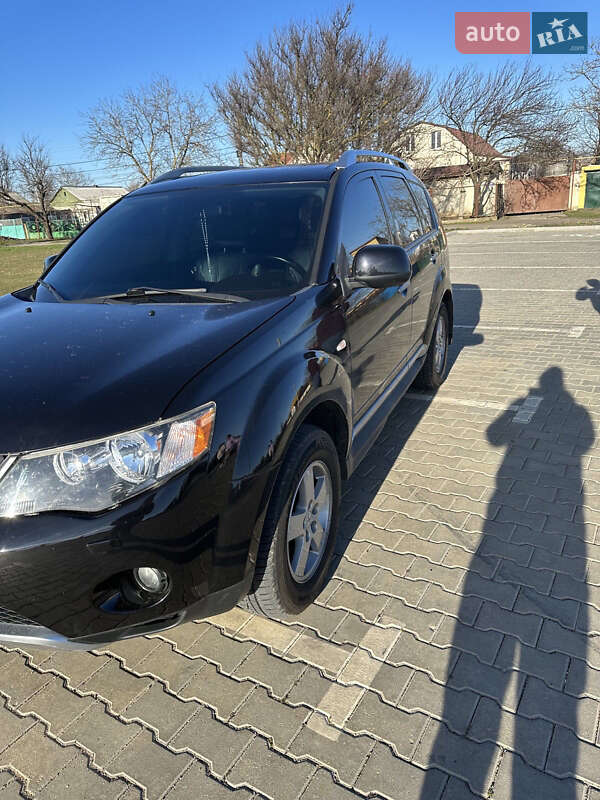 Внедорожник / Кроссовер Mitsubishi Outlander XL 2008 в Бердичеве