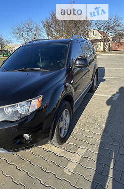 Внедорожник / Кроссовер Mitsubishi Outlander XL 2008 в Бердичеве