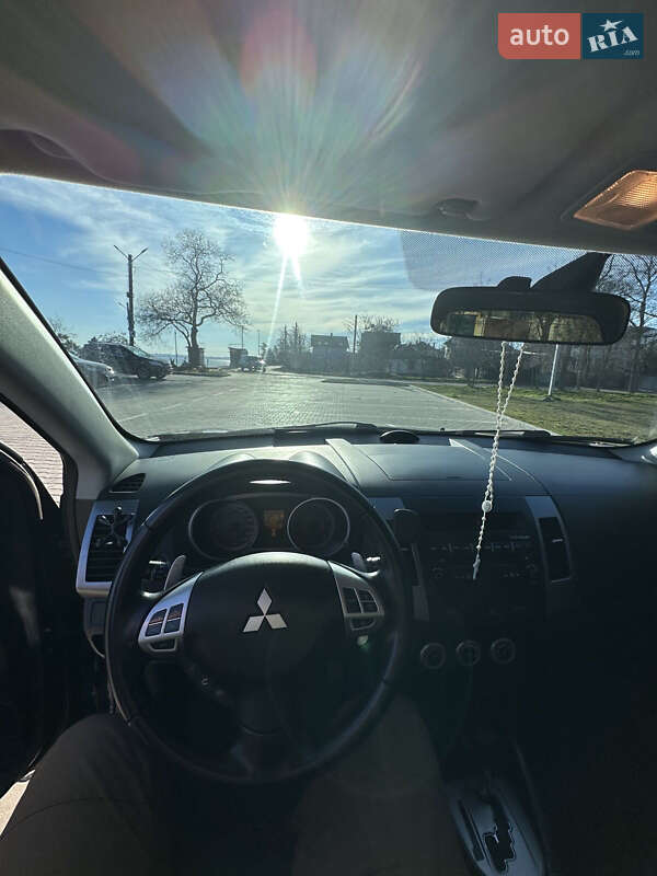 Внедорожник / Кроссовер Mitsubishi Outlander XL 2008 в Бердичеве
