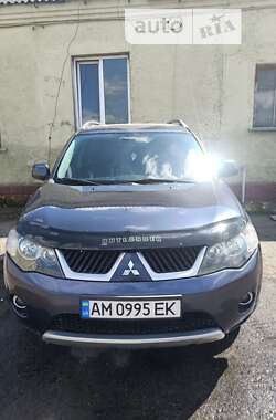 Внедорожник / Кроссовер Mitsubishi Outlander XL 2008 в Житомире