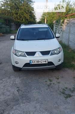 Позашляховик / Кросовер Mitsubishi Outlander XL 2008 в Дніпрі