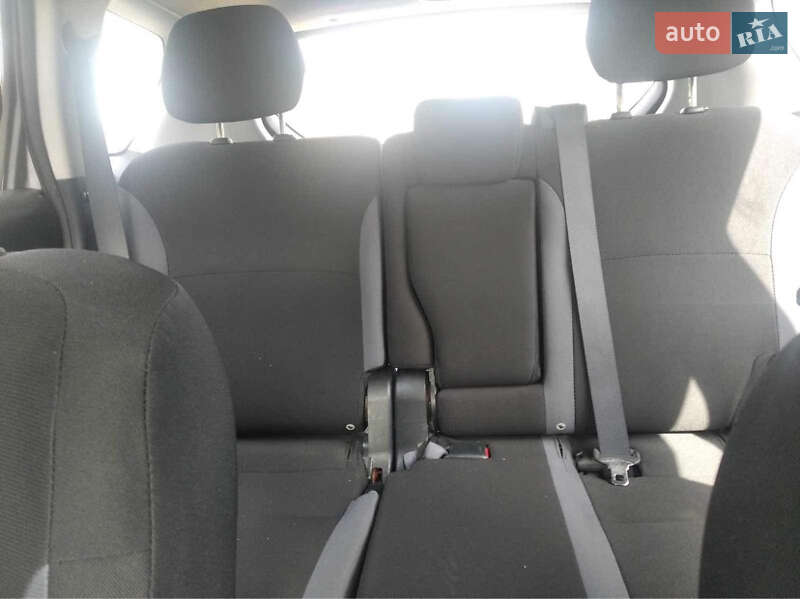 Позашляховик / Кросовер Mitsubishi Outlander XL 2010 в Полонному фото 15 Позашляховик / Кросовер Mitsubishi Outlander XL 2010 в Полонному