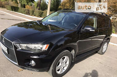 Внедорожник / Кроссовер Mitsubishi Outlander XL 2011 в Верхнеднепровске