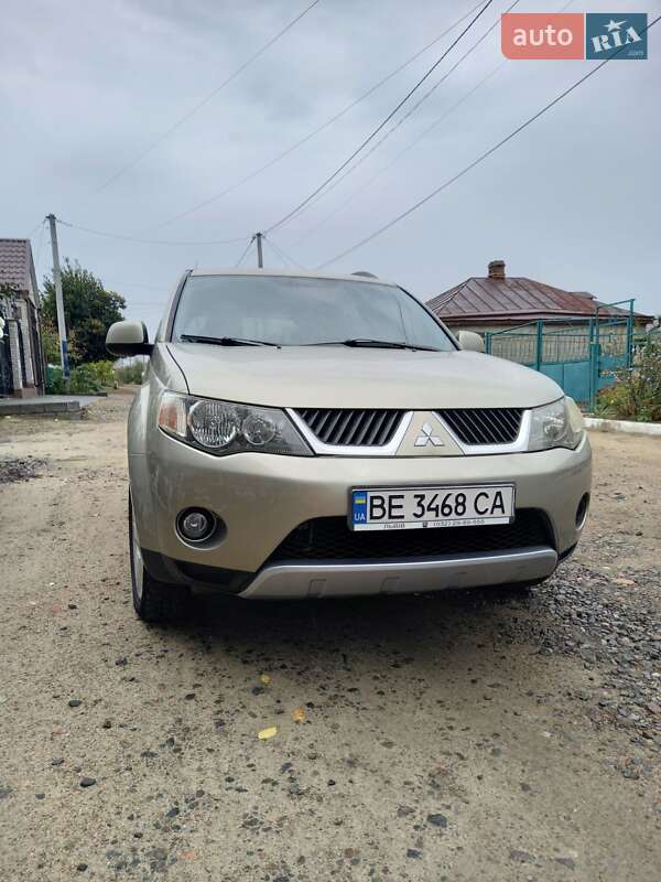 Mitsubishi Outlander XL 2008