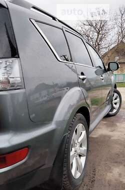 Внедорожник / Кроссовер Mitsubishi Outlander XL 2011 в Белой Церкви