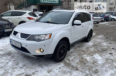 Внедорожник / Кроссовер Mitsubishi Outlander XL 2008 в Киеве