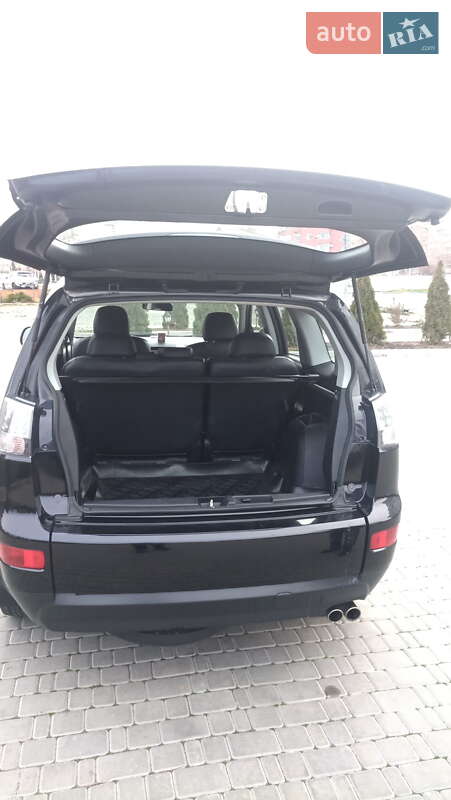 Позашляховик / Кросовер Mitsubishi Outlander XL 2008 в Чорноморську