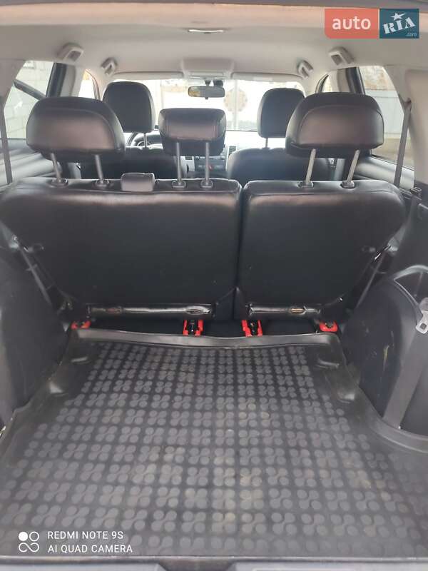 Позашляховик / Кросовер Mitsubishi Outlander XL 2010 в Чернівцях фото 11 Позашляховик / Кросовер Mitsubishi Outlander XL 2010 в Чернівцях