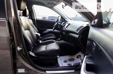 Внедорожник / Кроссовер Mitsubishi Outlander XL 2012 в Дрогобыче