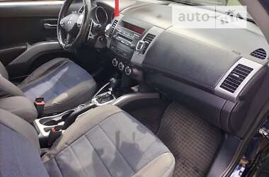 Внедорожник / Кроссовер Mitsubishi Outlander XL 2011 в Львове