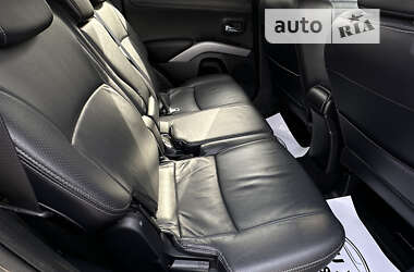 Внедорожник / Кроссовер Mitsubishi Outlander XL 2011 в Дрогобыче