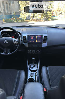Позашляховик / Кросовер Mitsubishi Outlander XL 2008 в Сумах