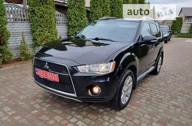 Позашляховик / Кросовер Mitsubishi Outlander XL 2010 в Бродах