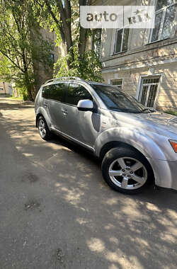 Позашляховик / Кросовер Mitsubishi Outlander XL 2007 в Харкові