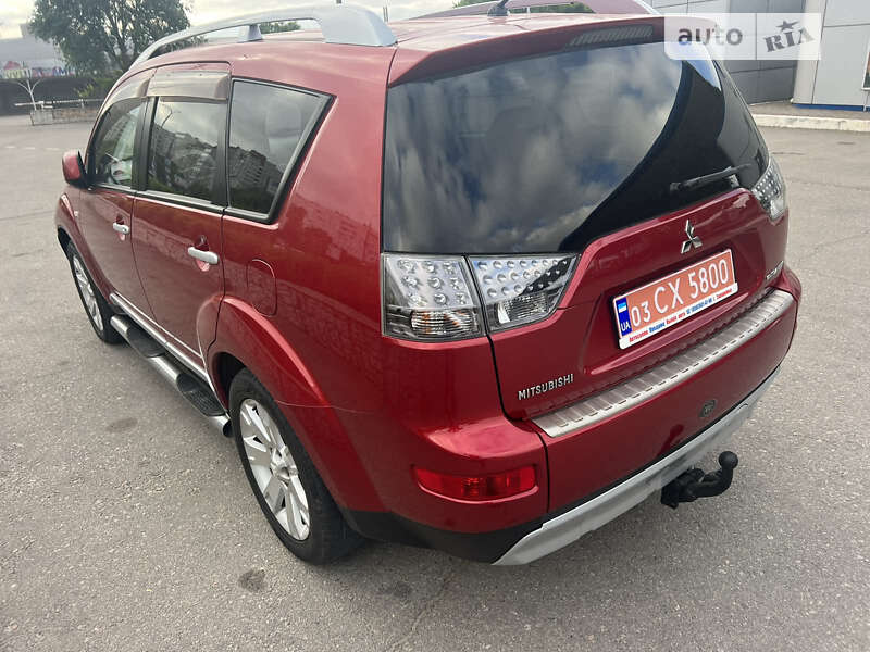 Позашляховик / Кросовер Mitsubishi Outlander XL 2009 в Запоріжжі