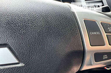 Позашляховик / Кросовер Mitsubishi Outlander XL 2010 в Ніжині