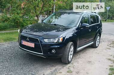 Внедорожник / Кроссовер Mitsubishi Outlander XL 2011 в Ковеле