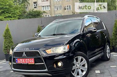 Позашляховик / Кросовер Mitsubishi Outlander XL 2010 в Дрогобичі