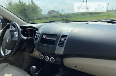 Внедорожник / Кроссовер Mitsubishi Outlander XL 2007 в Ковеле