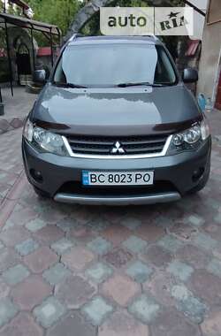 Внедорожник / Кроссовер Mitsubishi Outlander XL 2007 в Ходорове